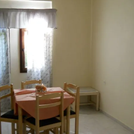 Apartment Niriedes Dionyssos Village