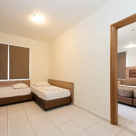 Niriedes Dionyssos Village Apartment *